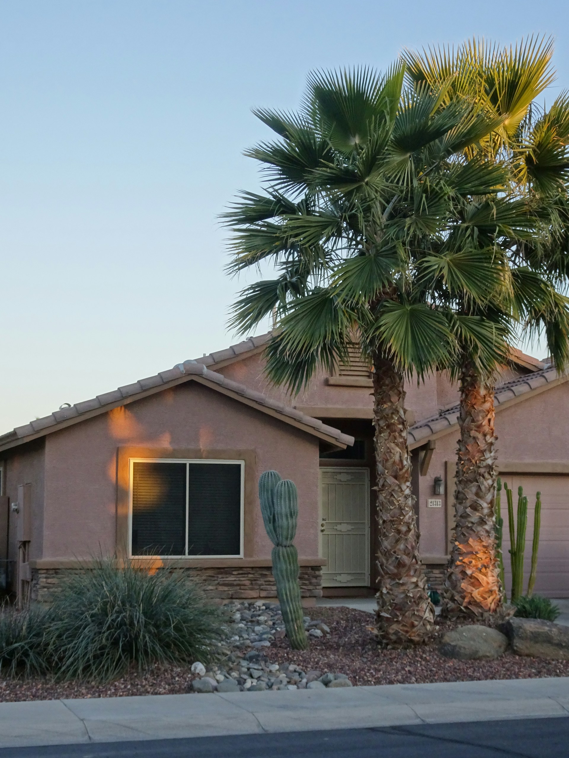 4-bedroom unfurnished house in Phoenix, Arizona for rent