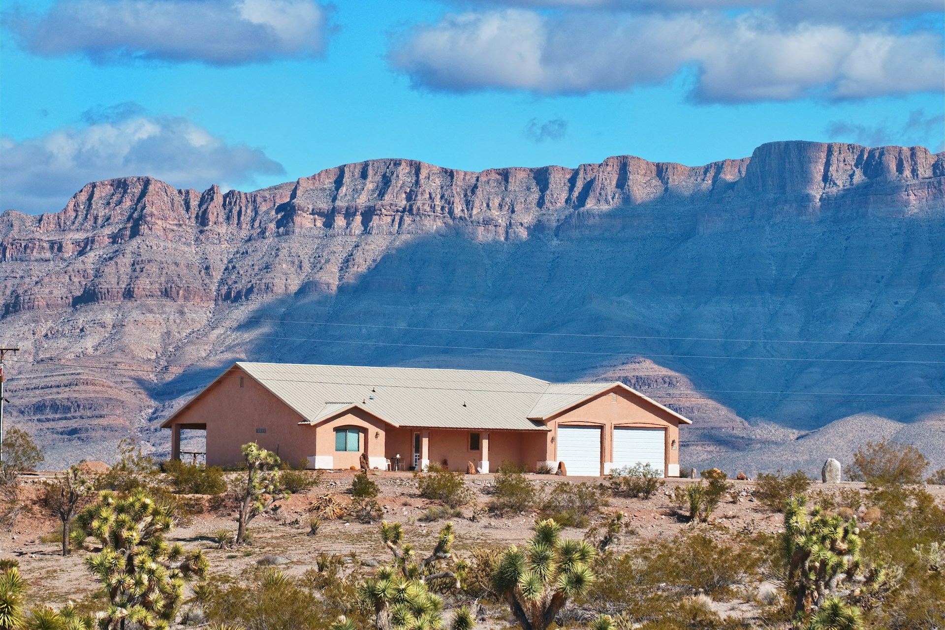 4-bedroom unfurnished house in Phoenix, Arizona for sale