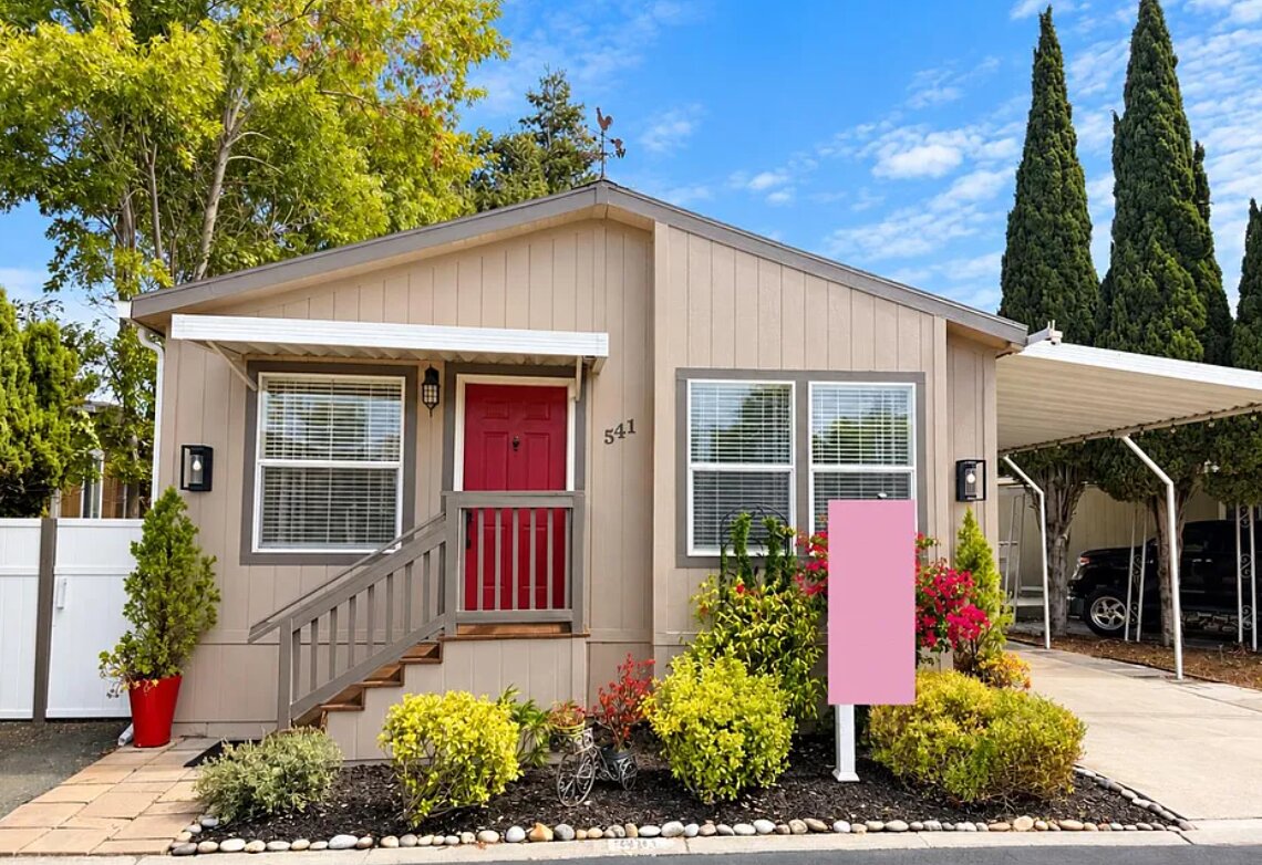 2-bedroom furnished apartment in San Antonio, Texas for sale