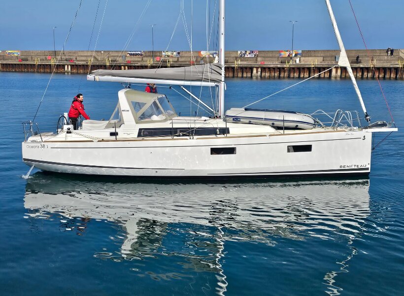 2024 Beneteau Oceanis Yacht 60 — Miami
