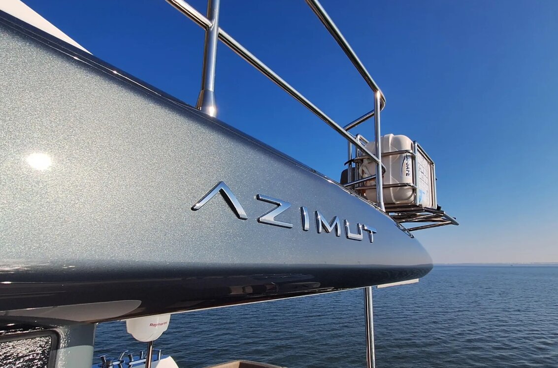 Azimut 66 2022 en charter — Cancún