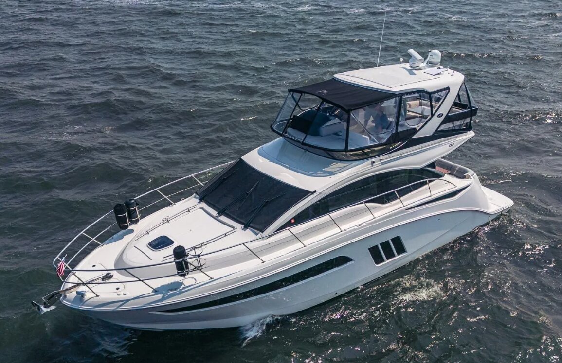 Sea Ray 510 Fly 2023 en charter — Cancún