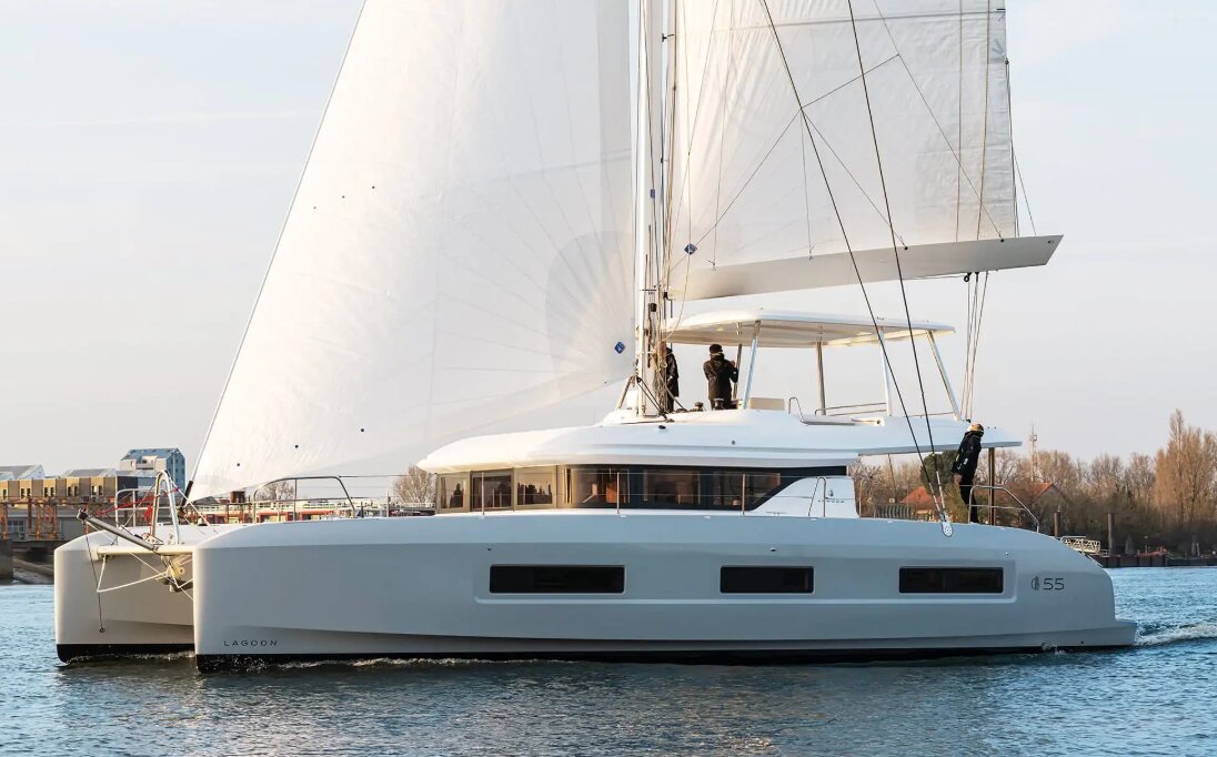 2023 Lagoon 55 Catamaran — Miami