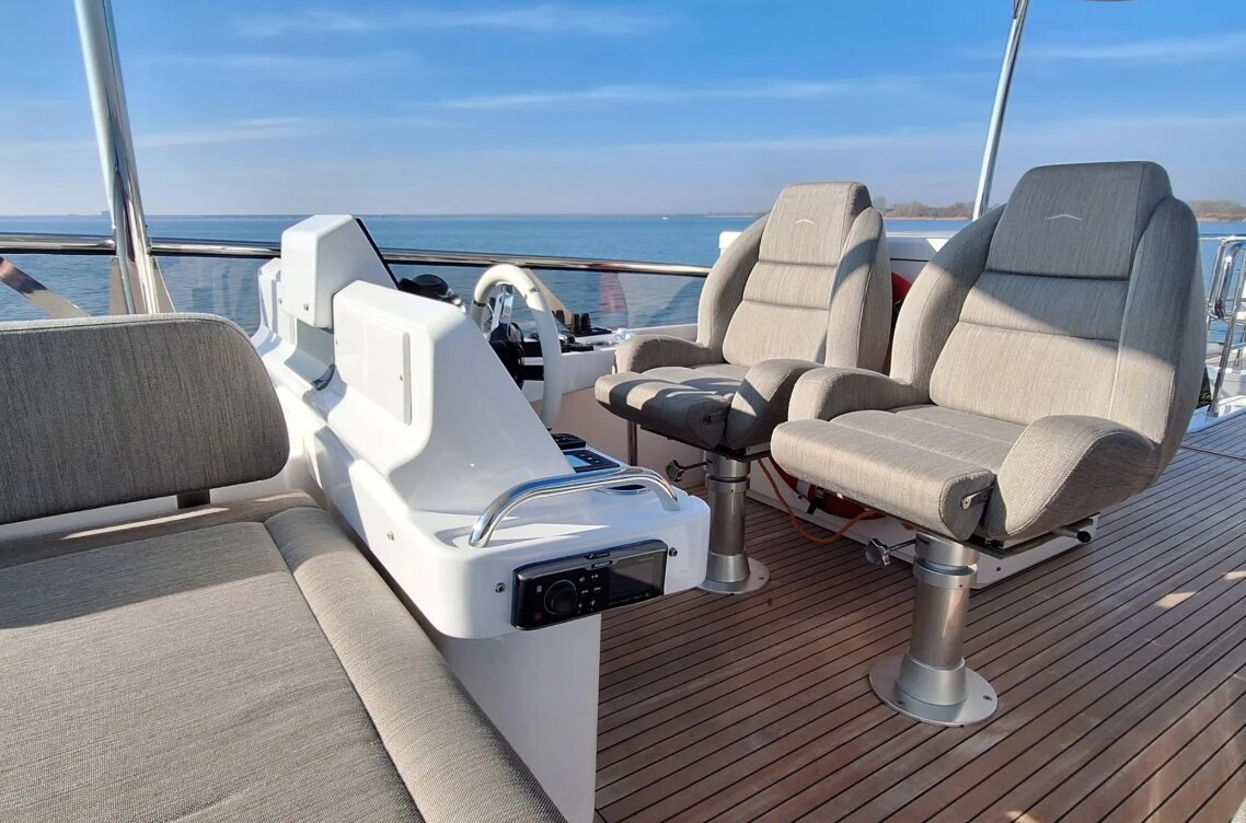 Azimut 66 2022 en charter — Cancún