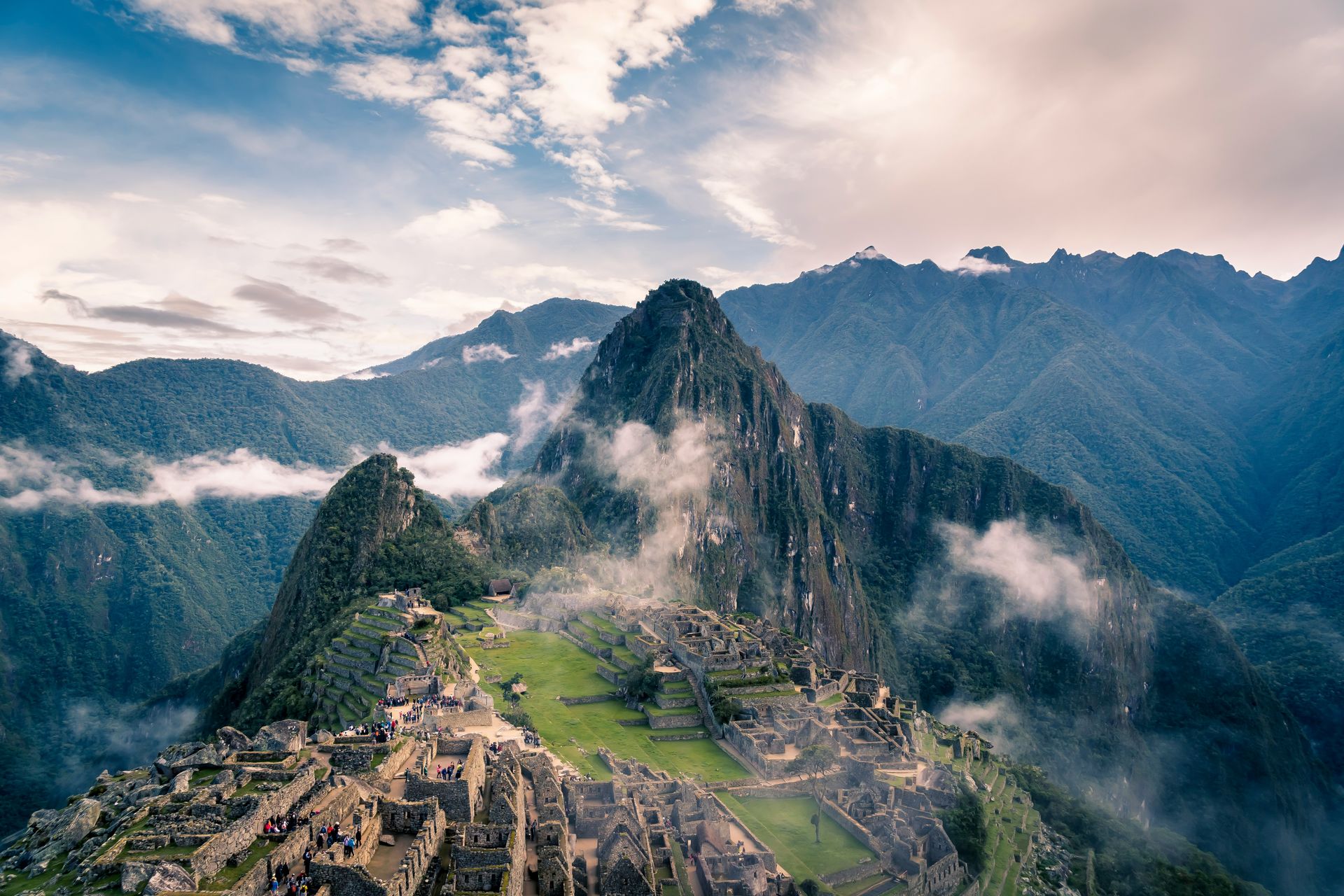 Tour Atemporal de 8 Dias no Peru — Lima, Cusco e Machu Picchu